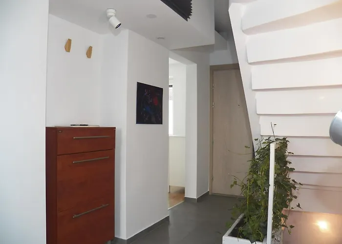 The Doubling Place Of Space And Time In Poland 公寓 *