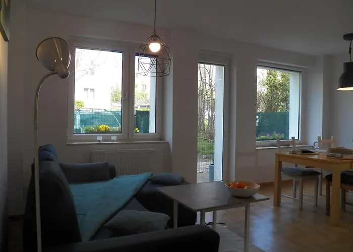 The Doubling Place Of Space And Time In Poland 格丁尼亚